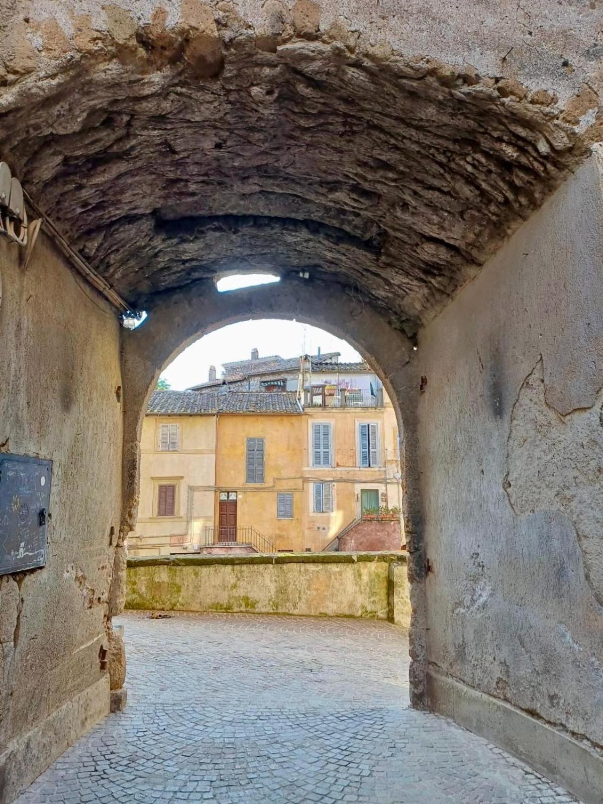 Апартаменты Borgo Vecchio Carbognano Экстерьер фото